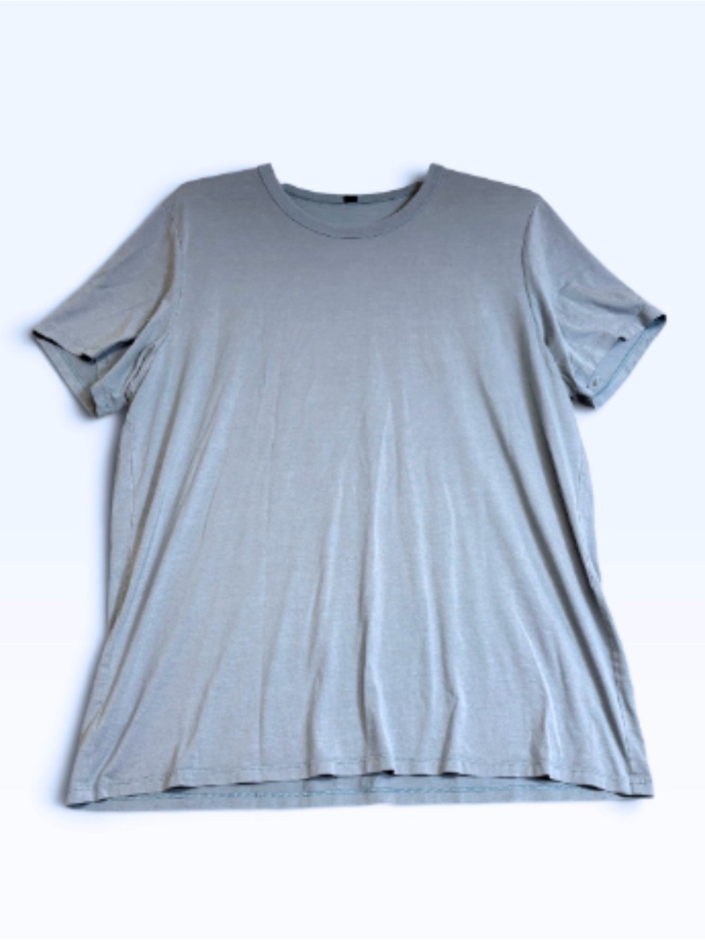 lululemon Men's Fundamental Tee Light Blue Gray Large L PTP 22" GUC